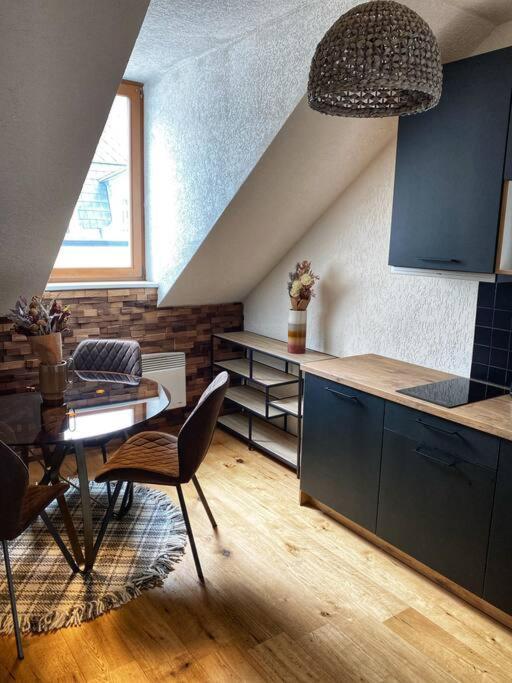 Cozy And Warm Apartment In The Heart Of Karlsbad Exterior photo